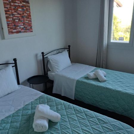 פרבזה Flampoura Apartments מראה חיצוני תמונה