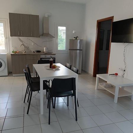 פרבזה Flampoura Apartments מראה חיצוני תמונה
