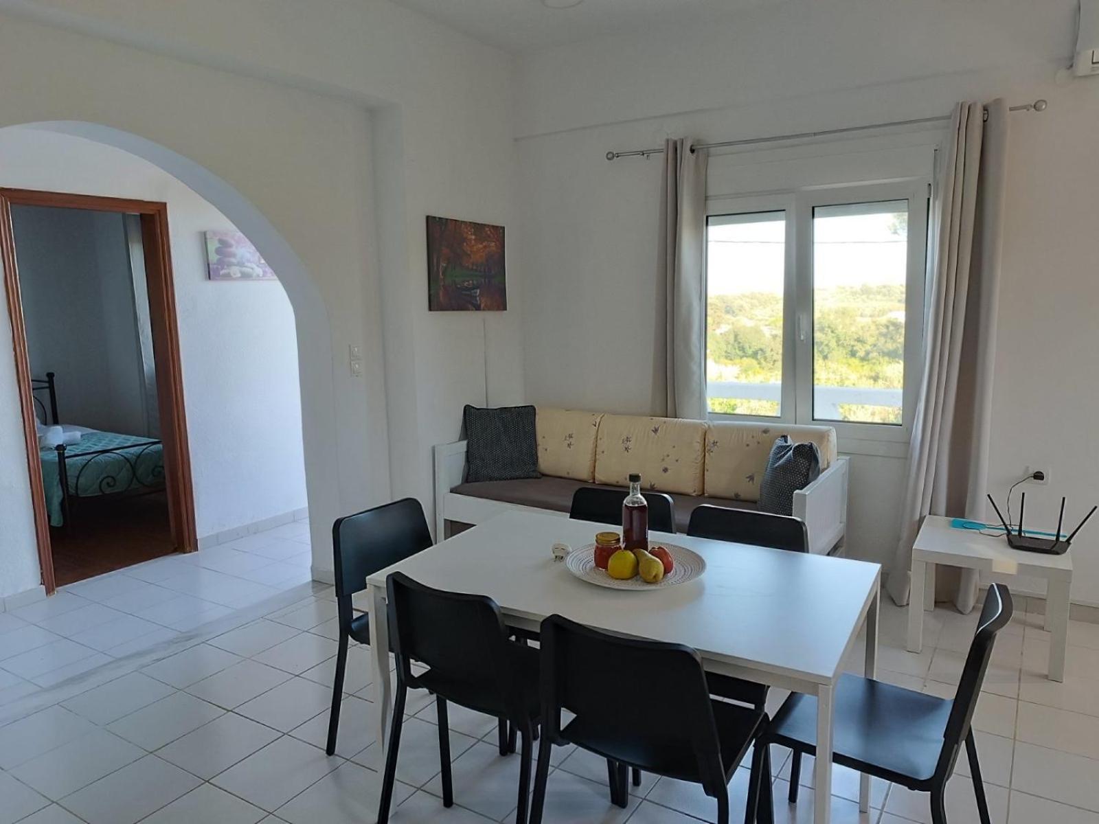 פרבזה Flampoura Apartments מראה חיצוני תמונה