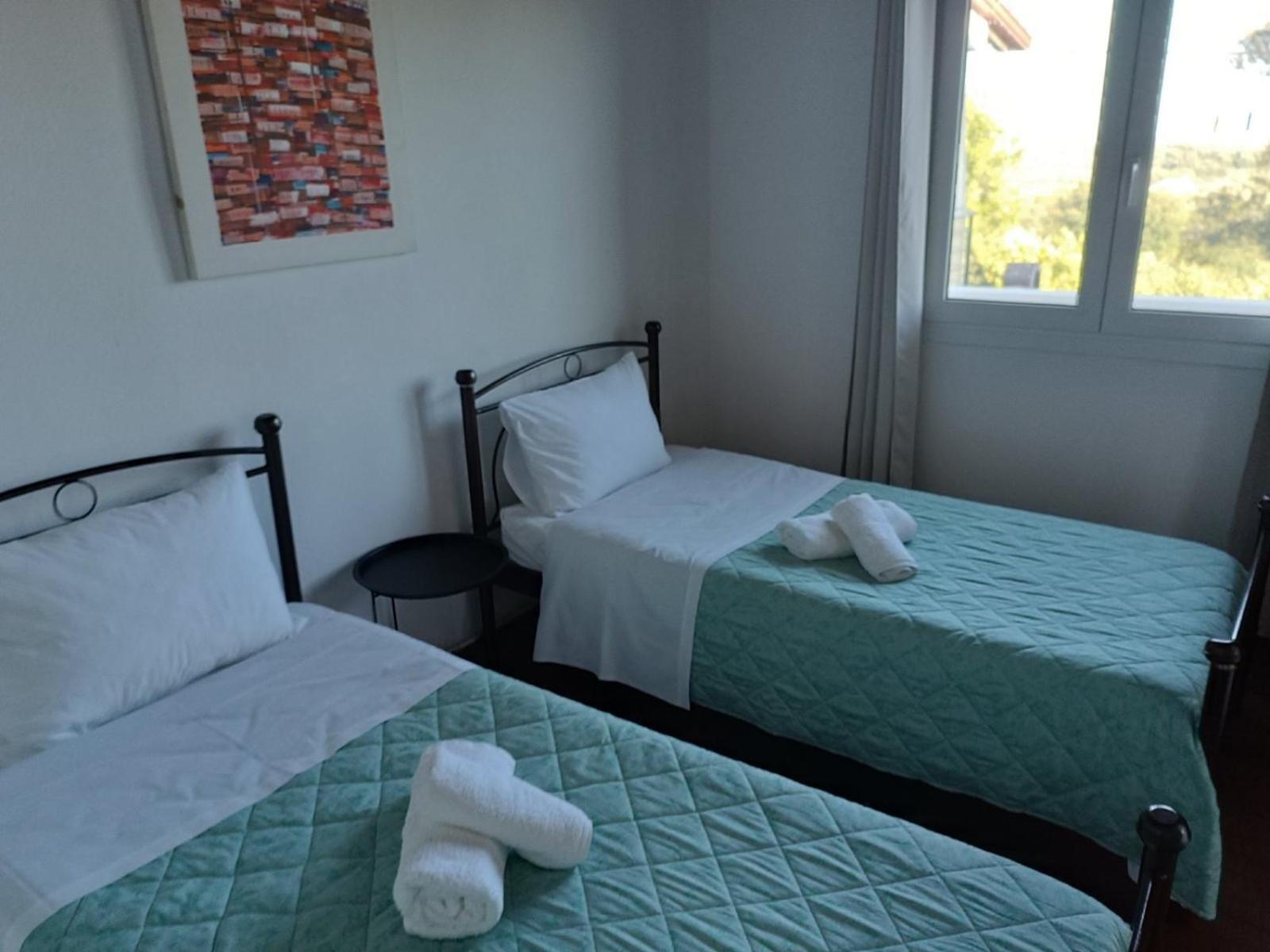 פרבזה Flampoura Apartments מראה חיצוני תמונה